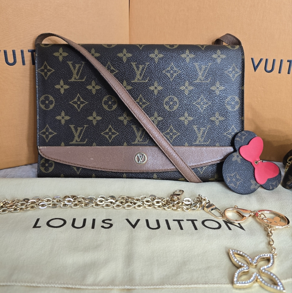 LOUIS VUITTON Monogram Bordeaux 24 Brown Shoulder Vintage Bag for Women's - Picture 1 of 17